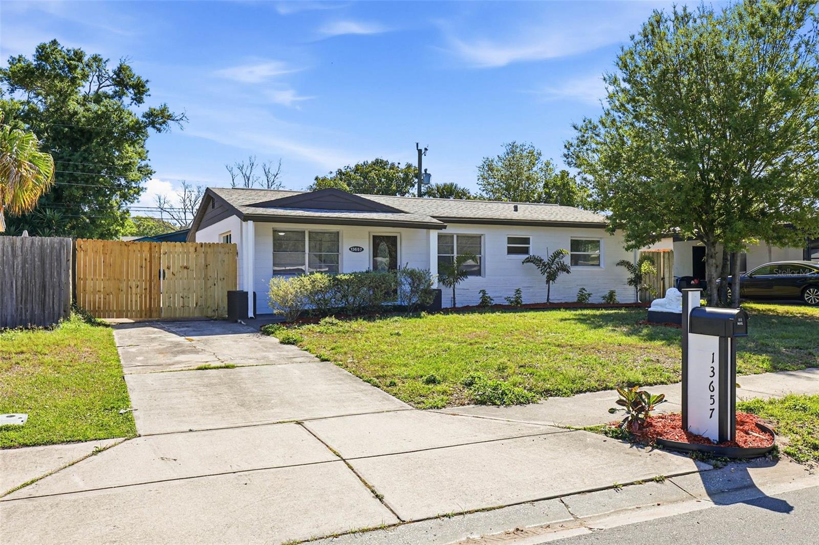 Image 6 of 45 For 13657 120th Lane