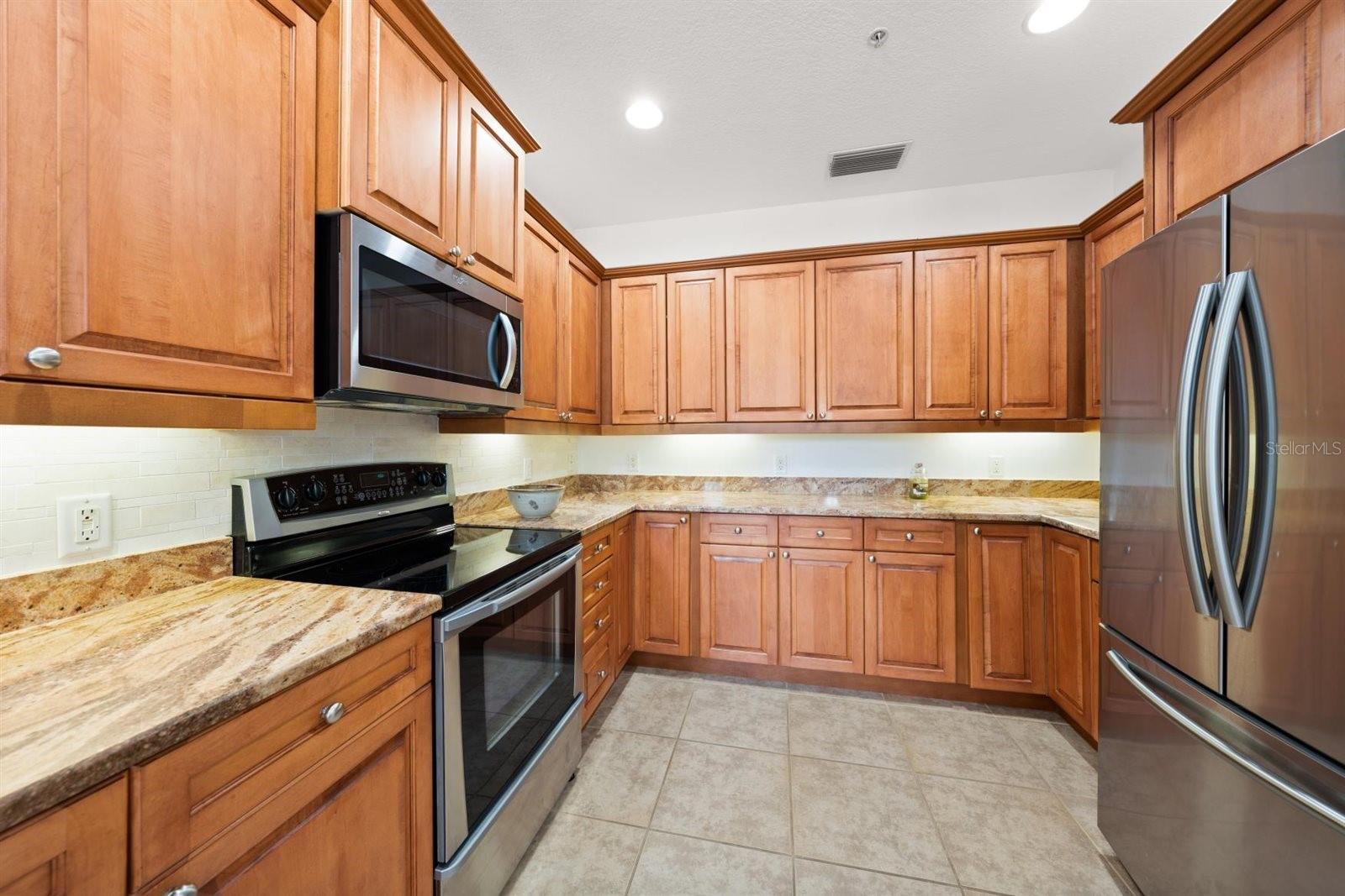 Image 33 of 42 For 1030 Bellasol Way 3201