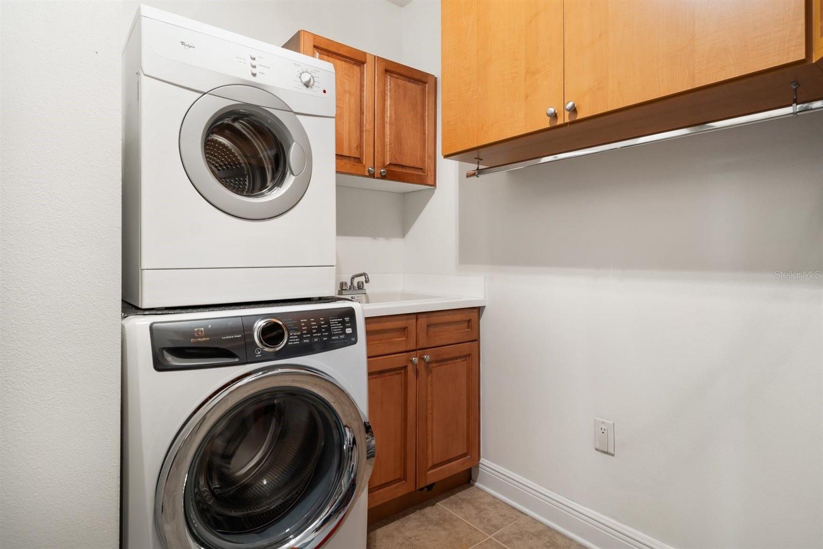 Image 36 of 42 For 1030 Bellasol Way 3201