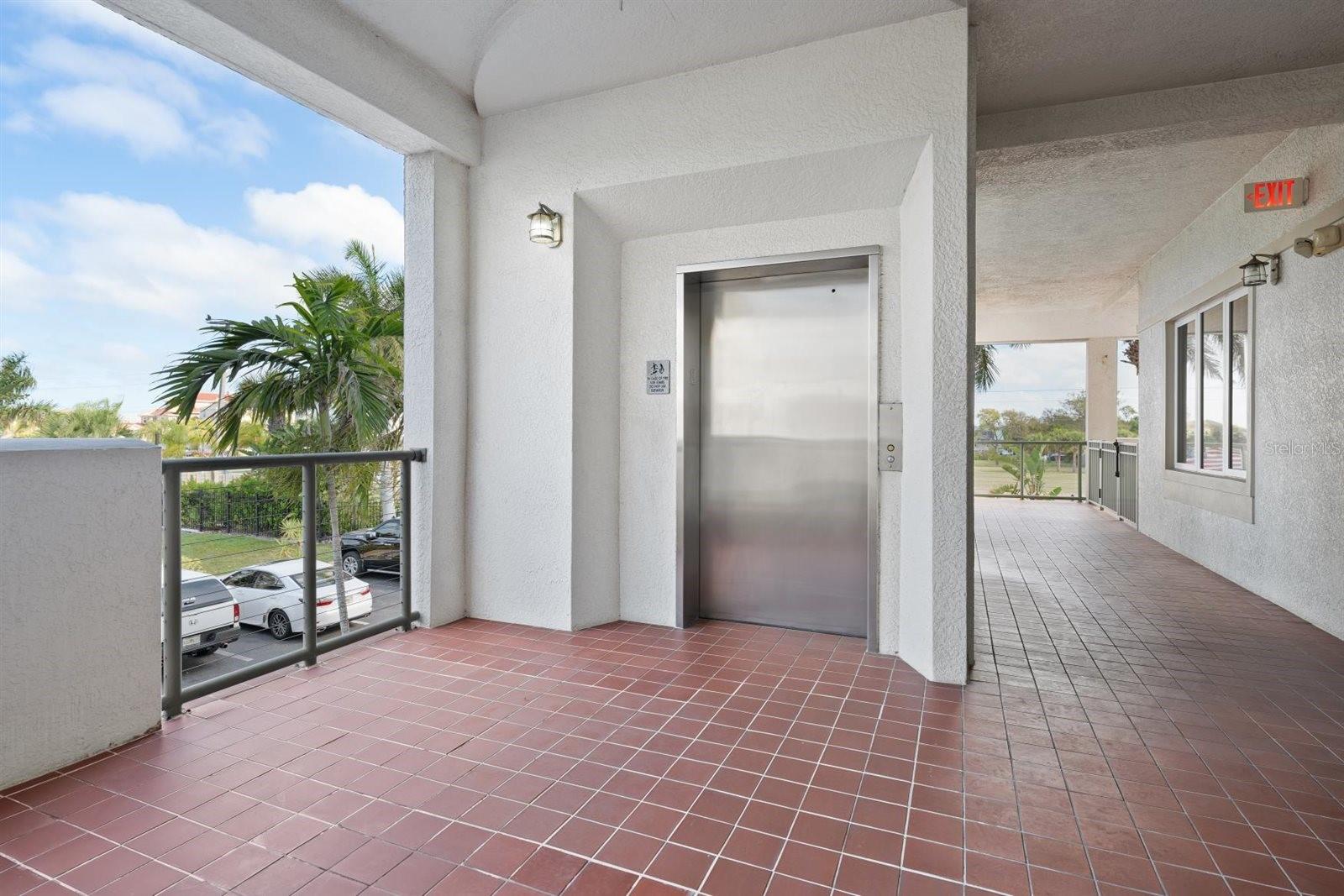 Image 4 of 42 For 1030 Bellasol Way 3201