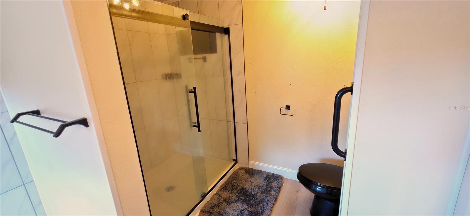 Image 14 of 28 For 9289 Scepter Avenue