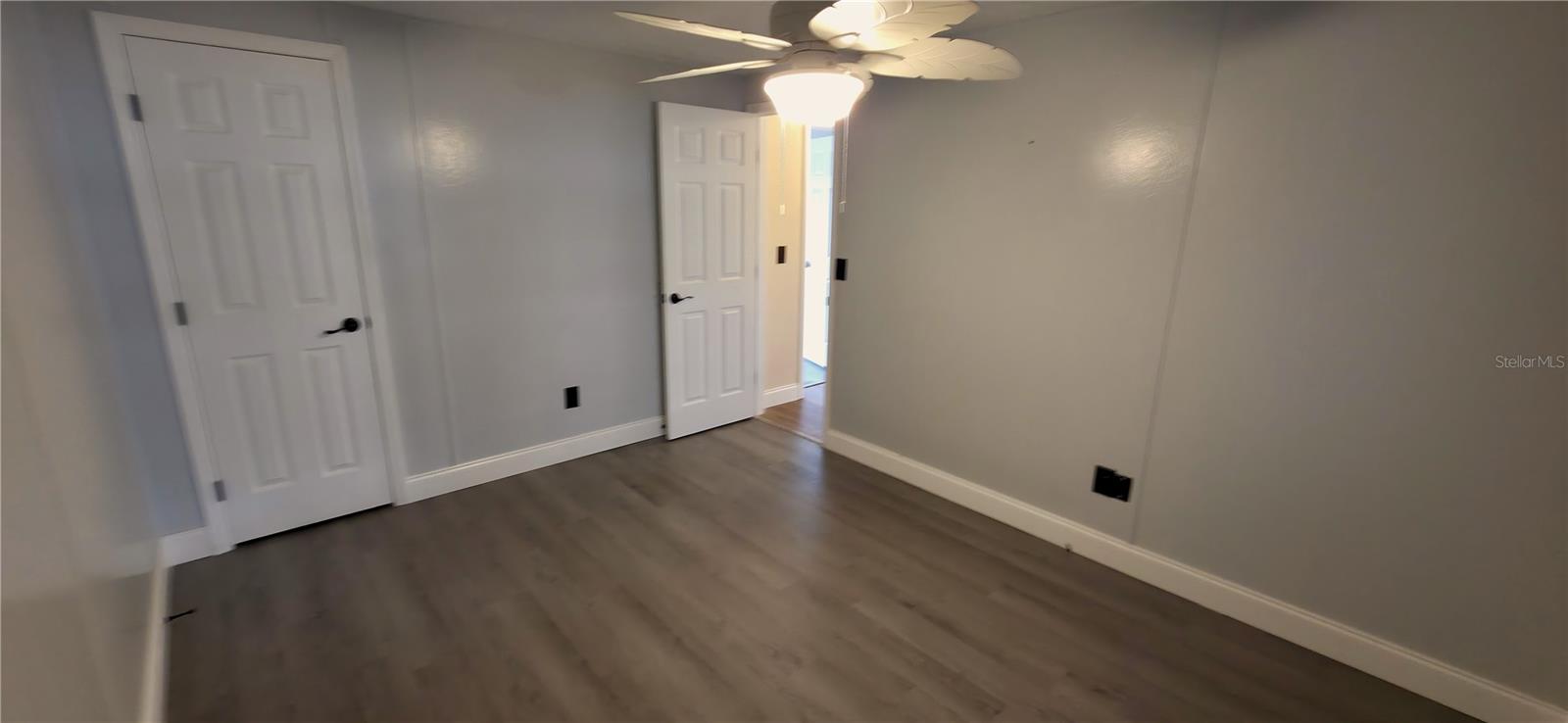 Image 17 of 28 For 9289 Scepter Avenue