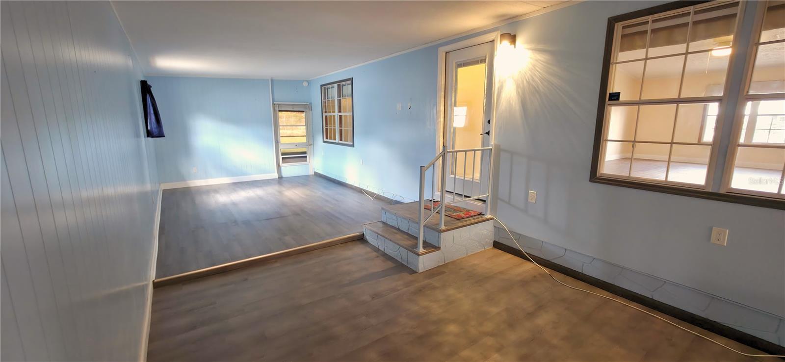 Image 22 of 28 For 9289 Scepter Avenue