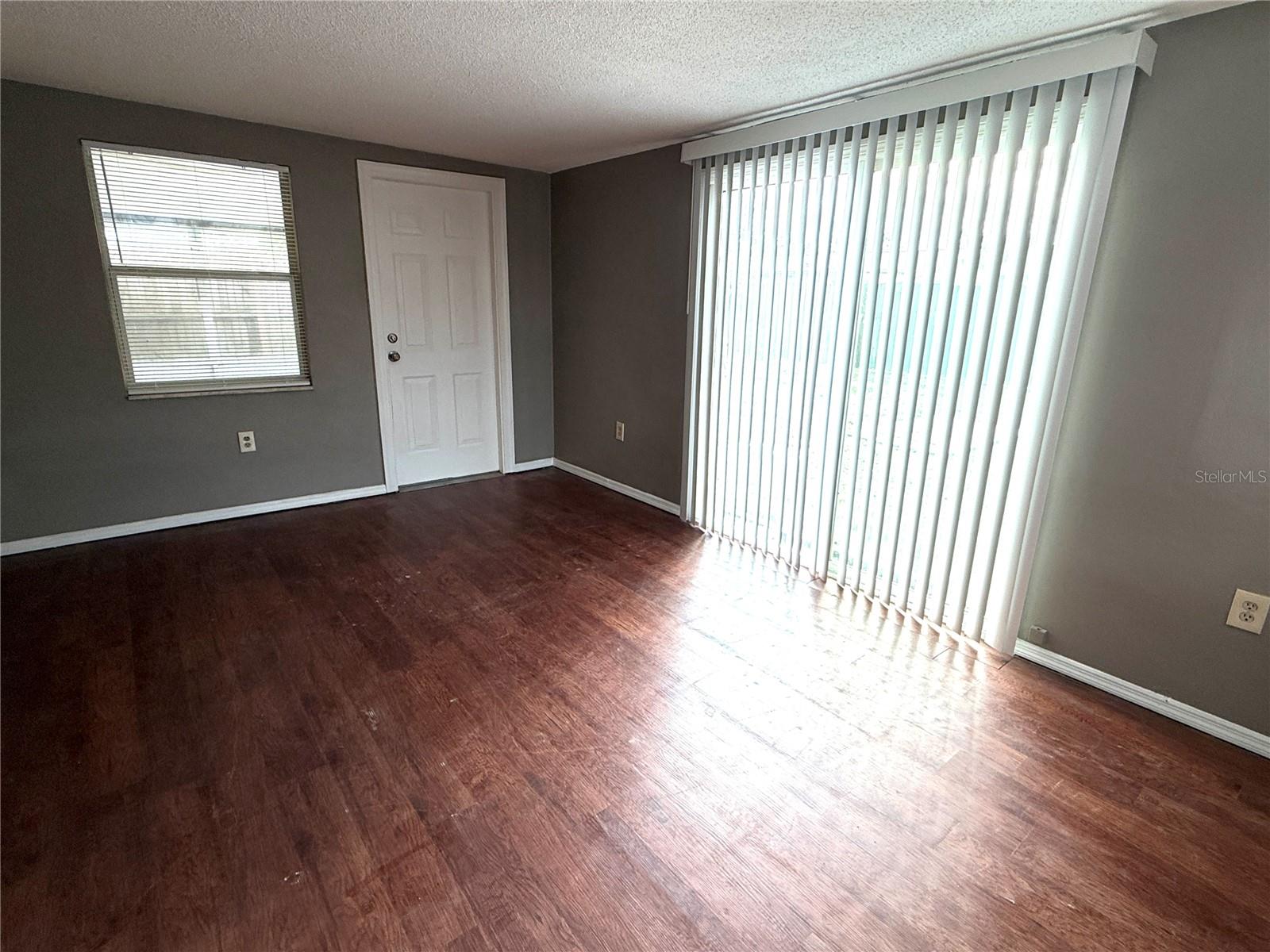 Image 10 of 10 For 10921 Oldham Road