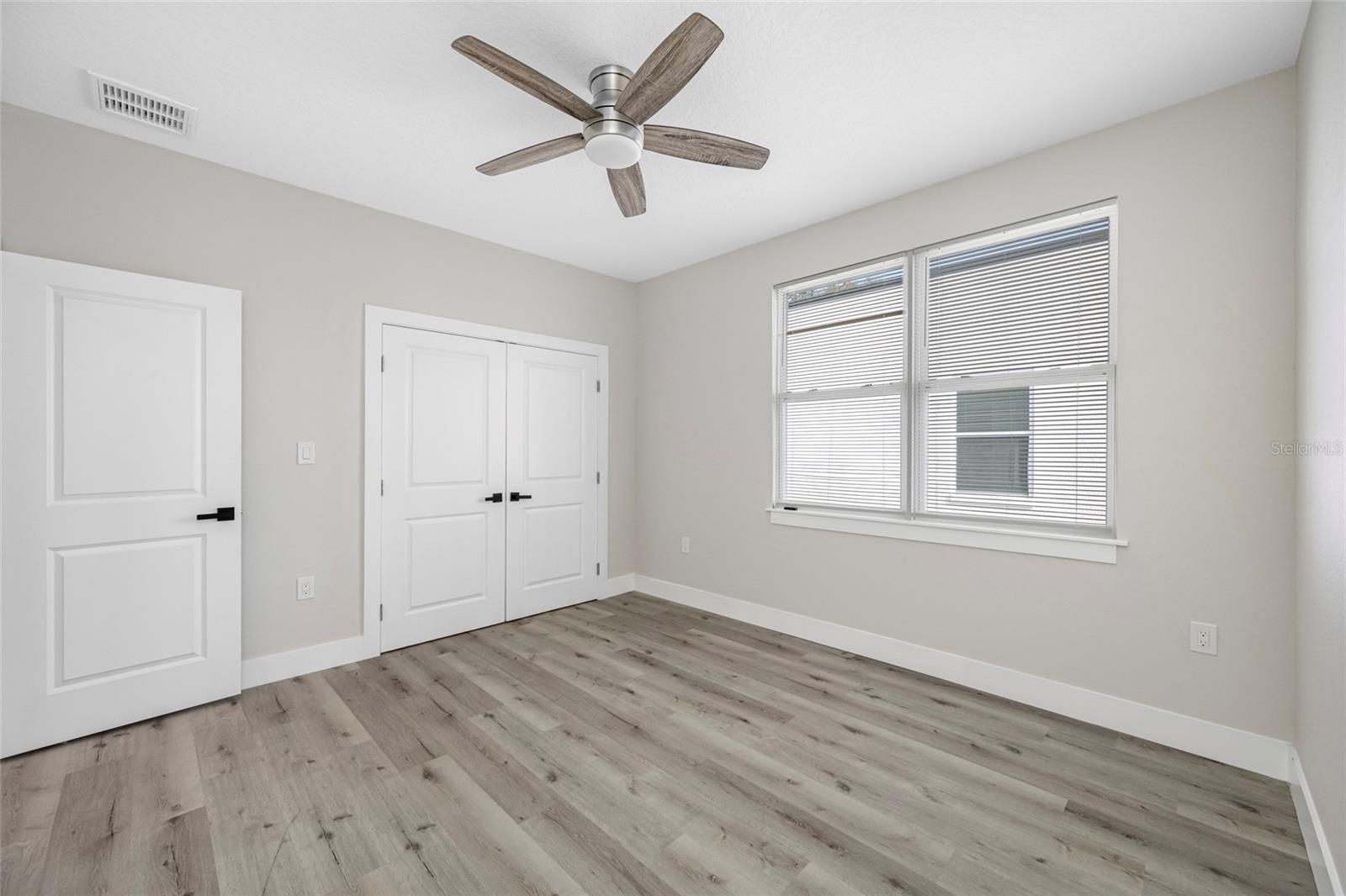 Image 15 of 48 For 2738 16th Avenue N