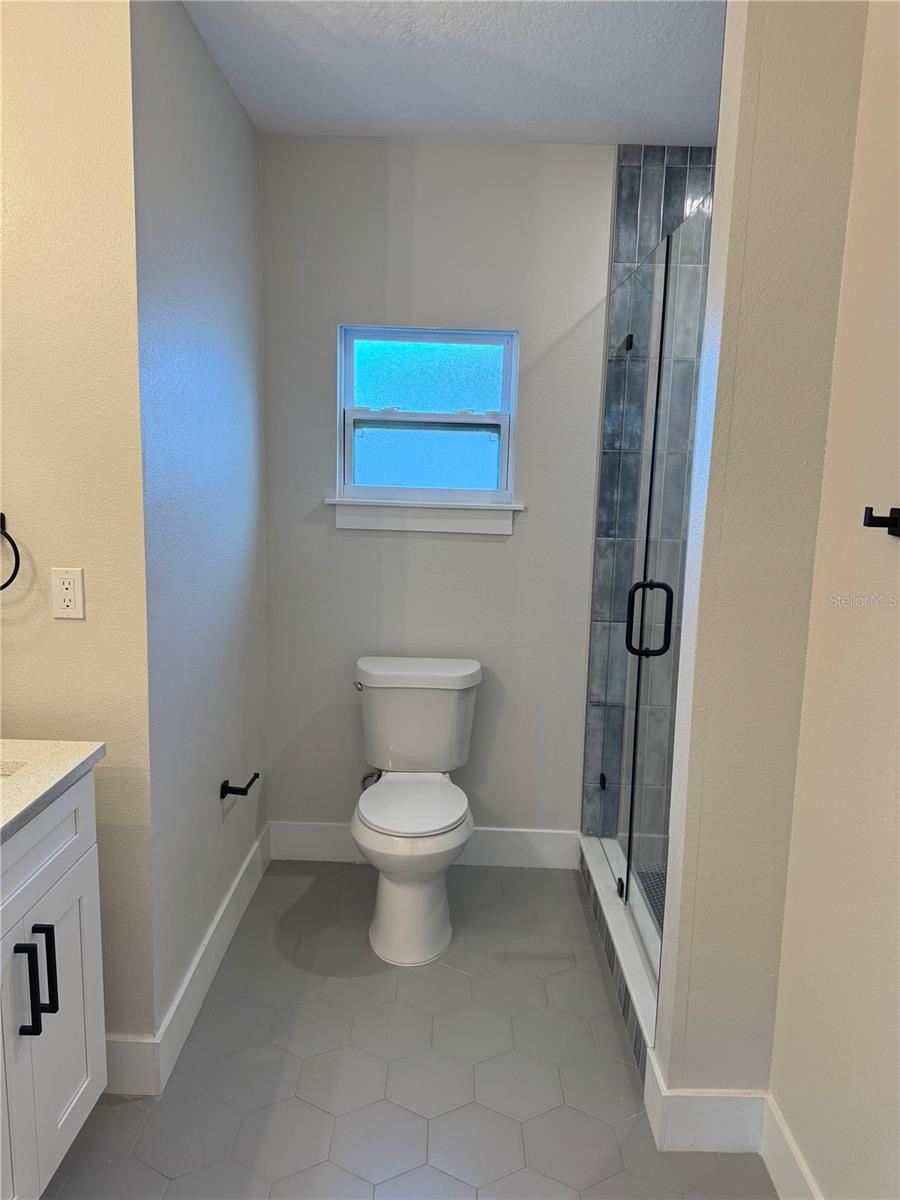 Image 35 of 48 For 2738 16th Avenue N