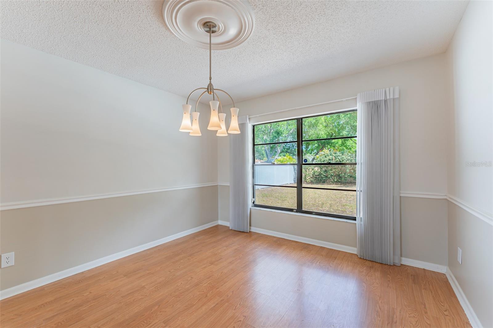 Image 25 of 59 For 16203 Fantasia Drive