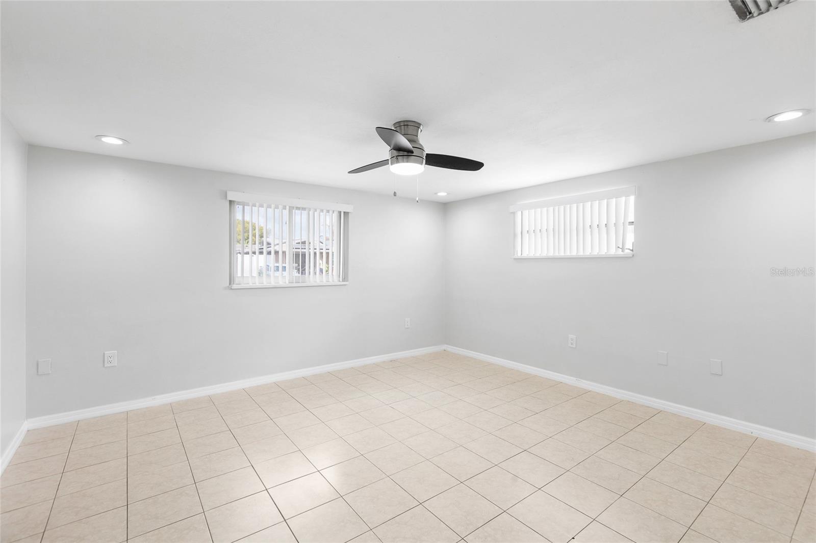 Image 13 of 24 For 5648 Saren Drive