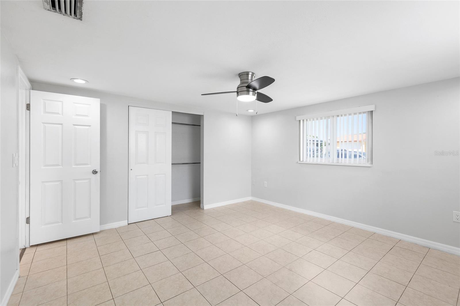 Image 16 of 24 For 5648 Saren Drive