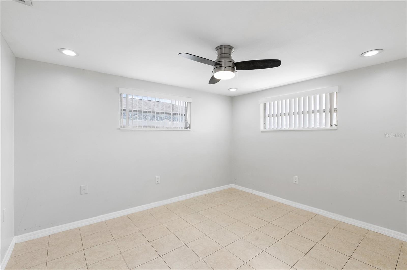 Image 17 of 24 For 5648 Saren Drive