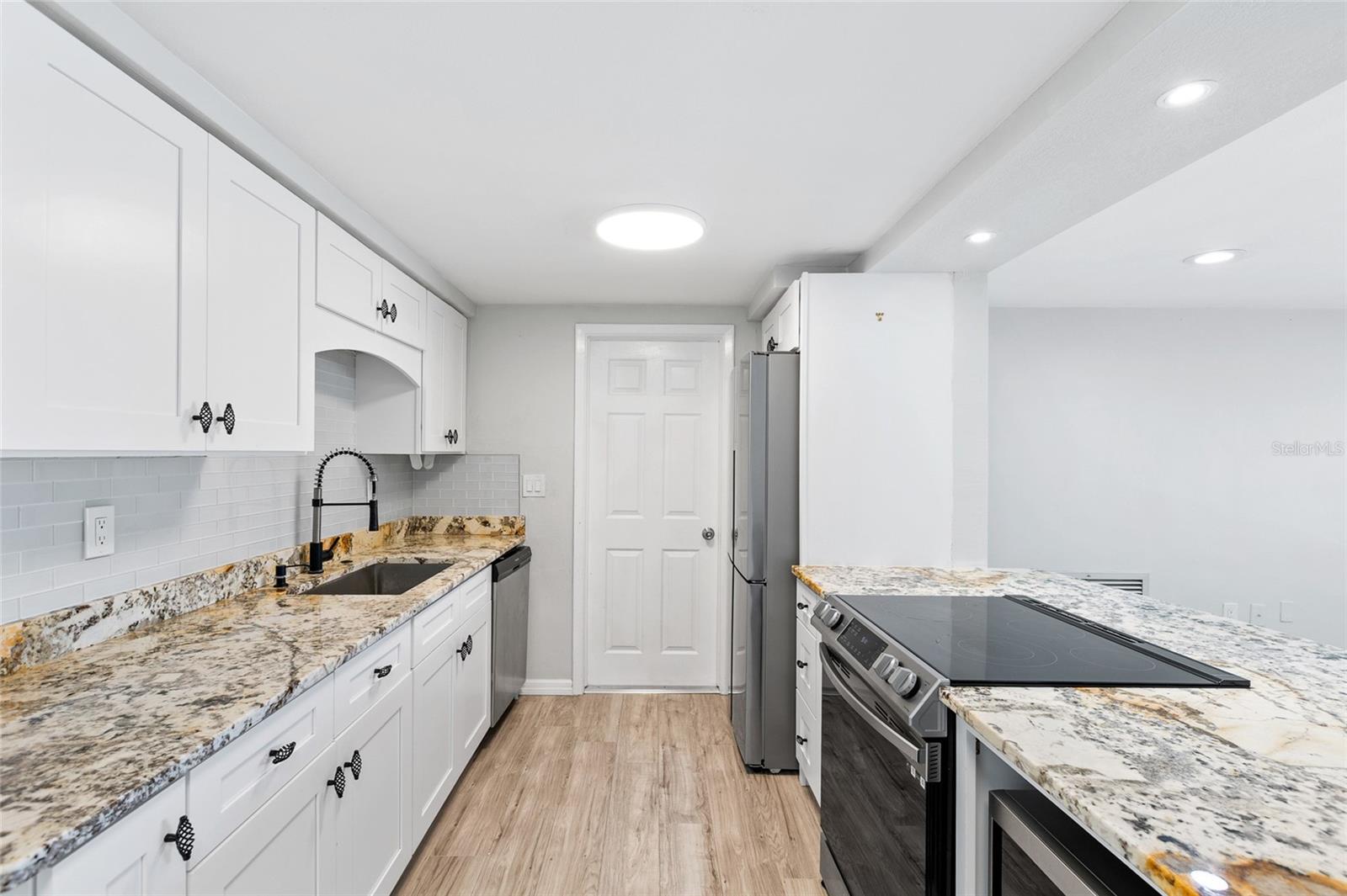 Image 6 of 24 For 5648 Saren Drive