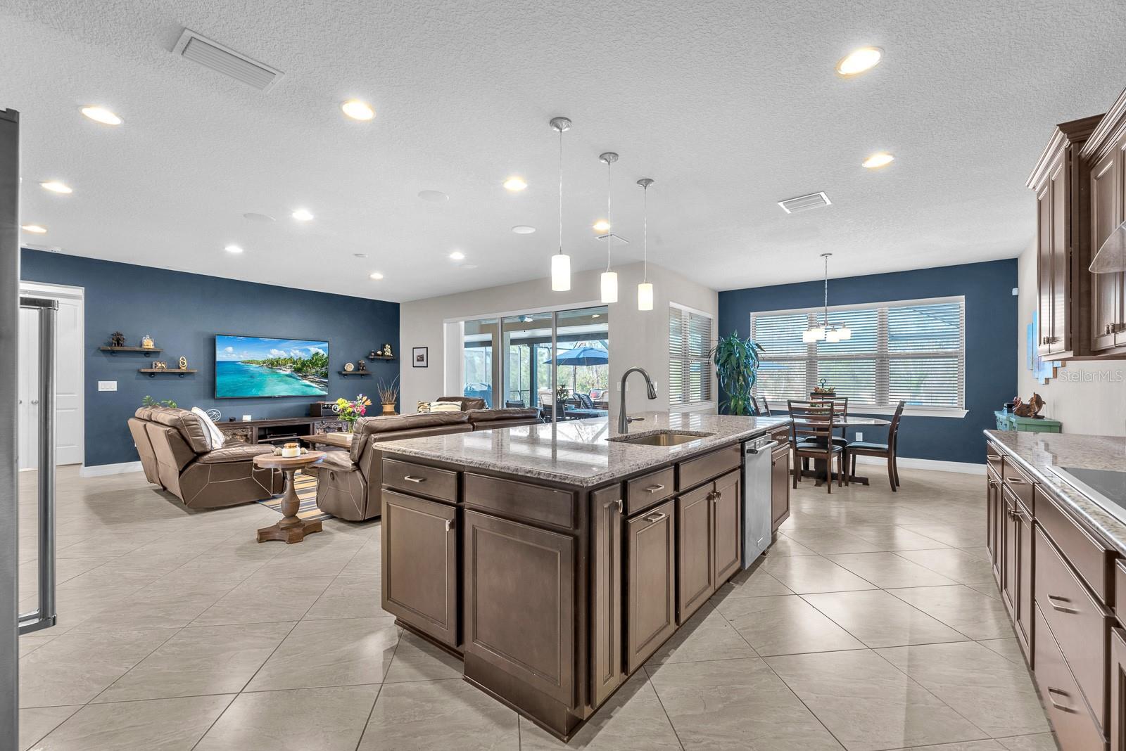 Image 15 of 59 For 10407 Tree Skylark Place