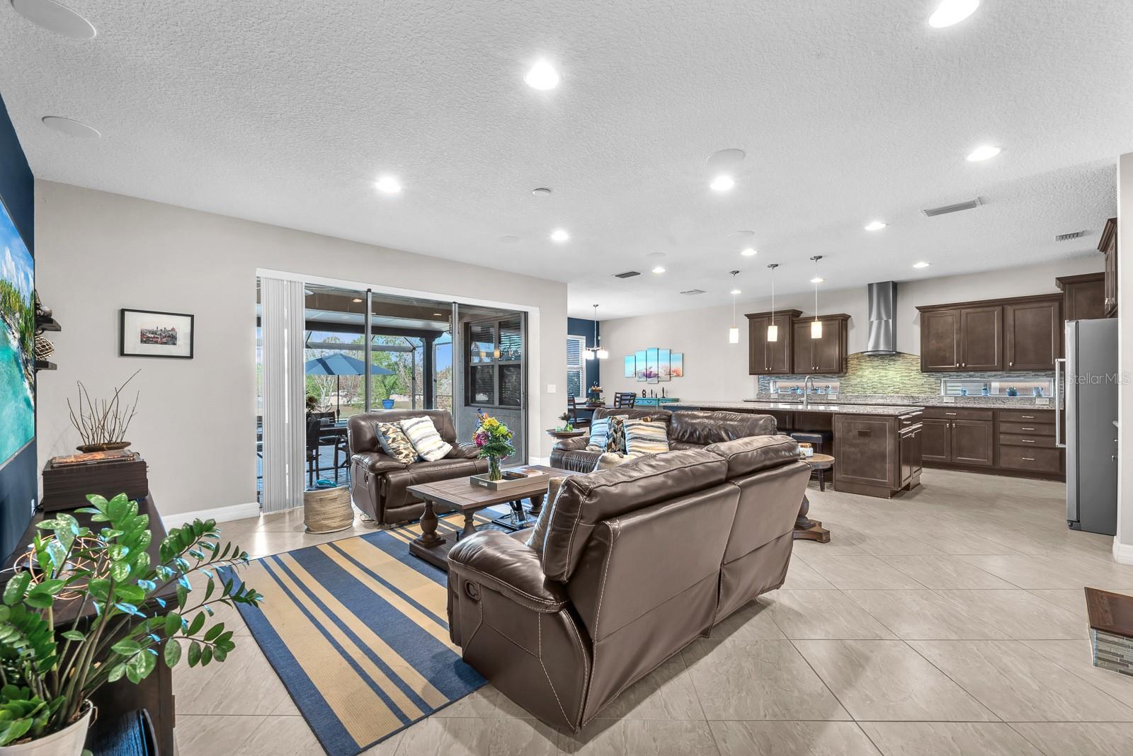 Image 21 of 59 For 10407 Tree Skylark Place