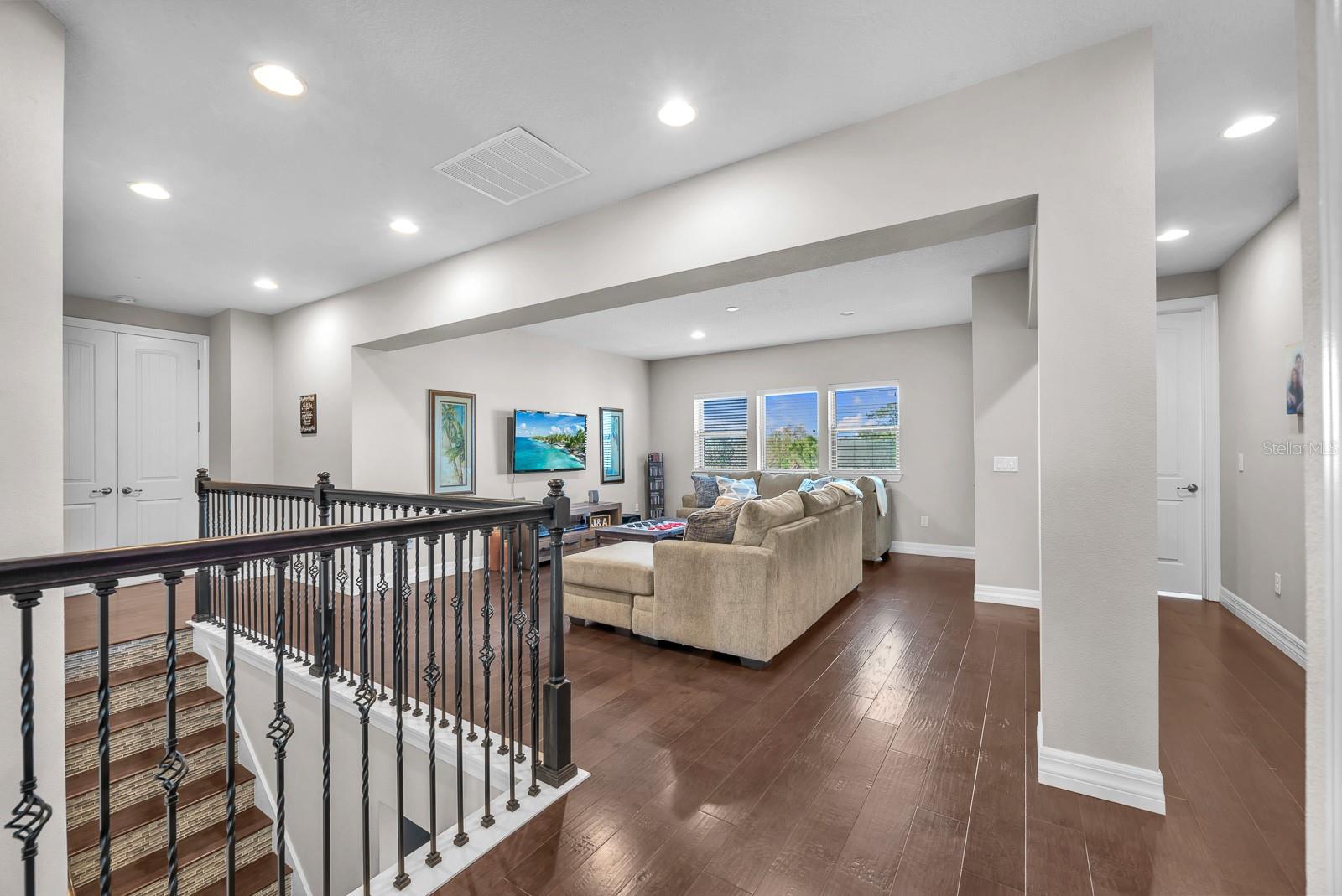 Image 28 of 59 For 10407 Tree Skylark Place