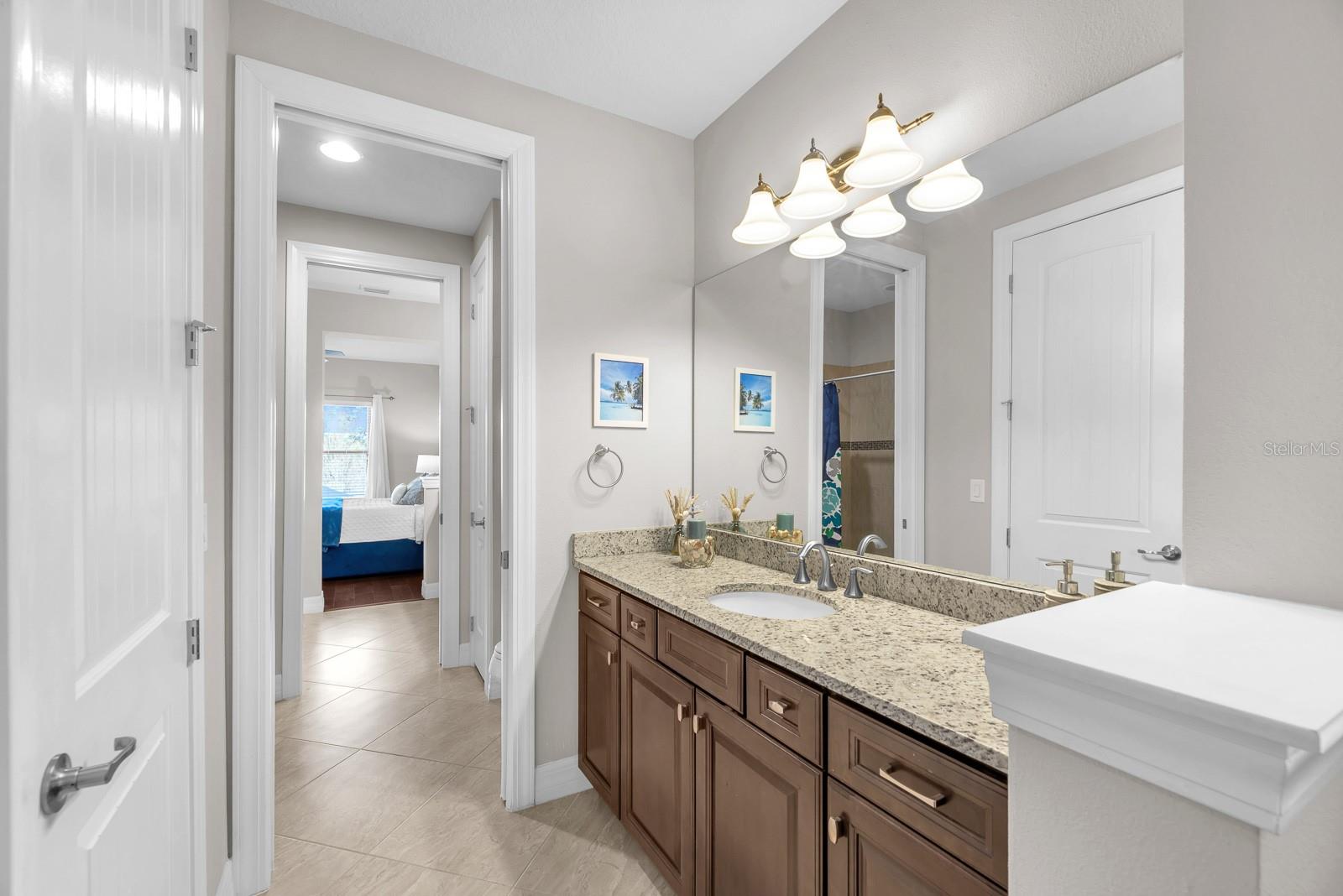 Image 40 of 59 For 10407 Tree Skylark Place