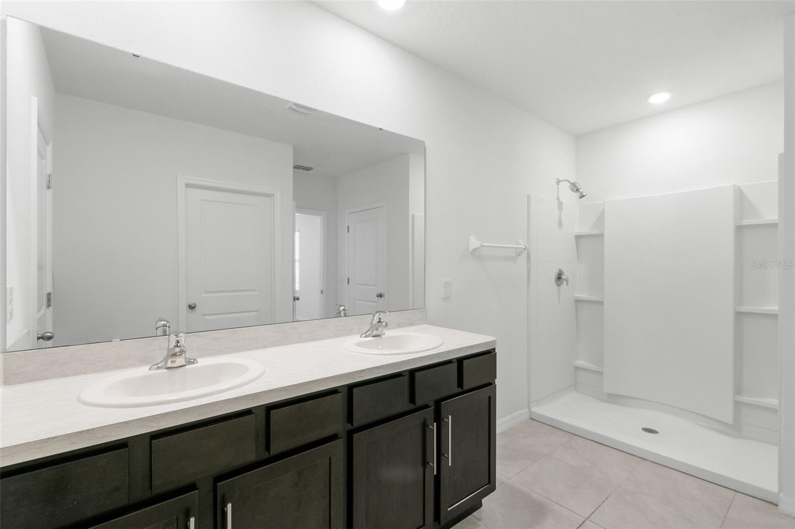 Image 22 of 32 For 5495 Warrington Town Path