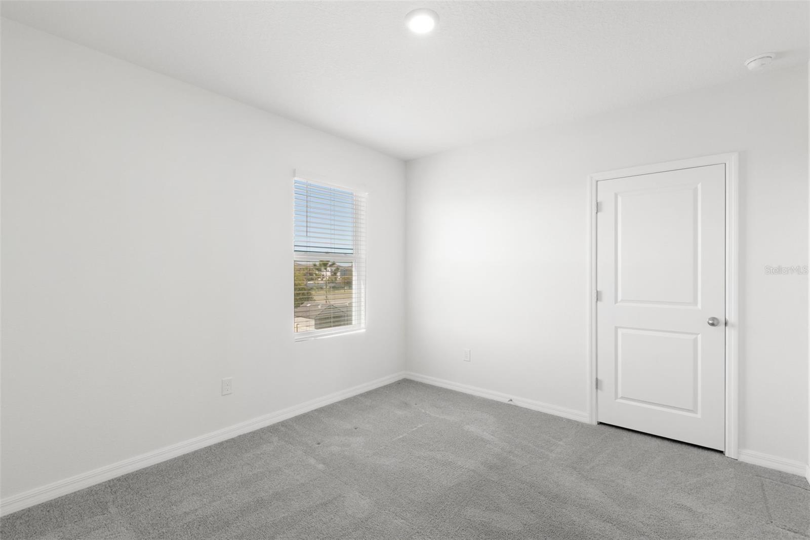 Image 6 of 32 For 5495 Warrington Town Path