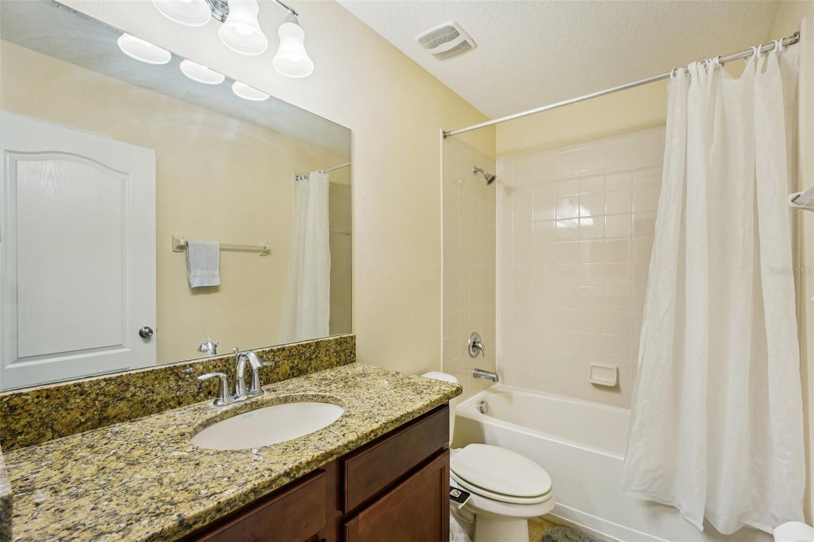 Image 25 of 42 For 10914 Whitecap Drive