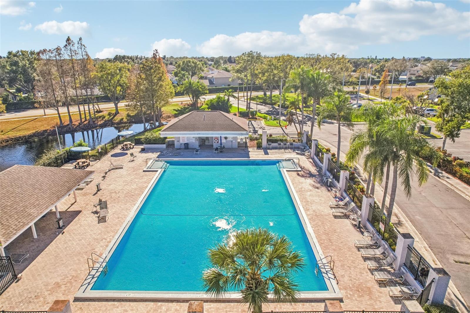 Image 36 of 42 For 10914 Whitecap Drive