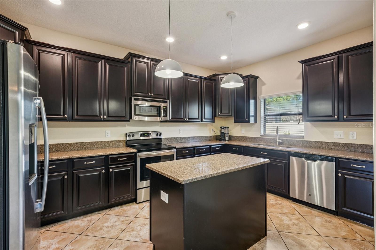 Image 8 of 42 For 10914 Whitecap Drive