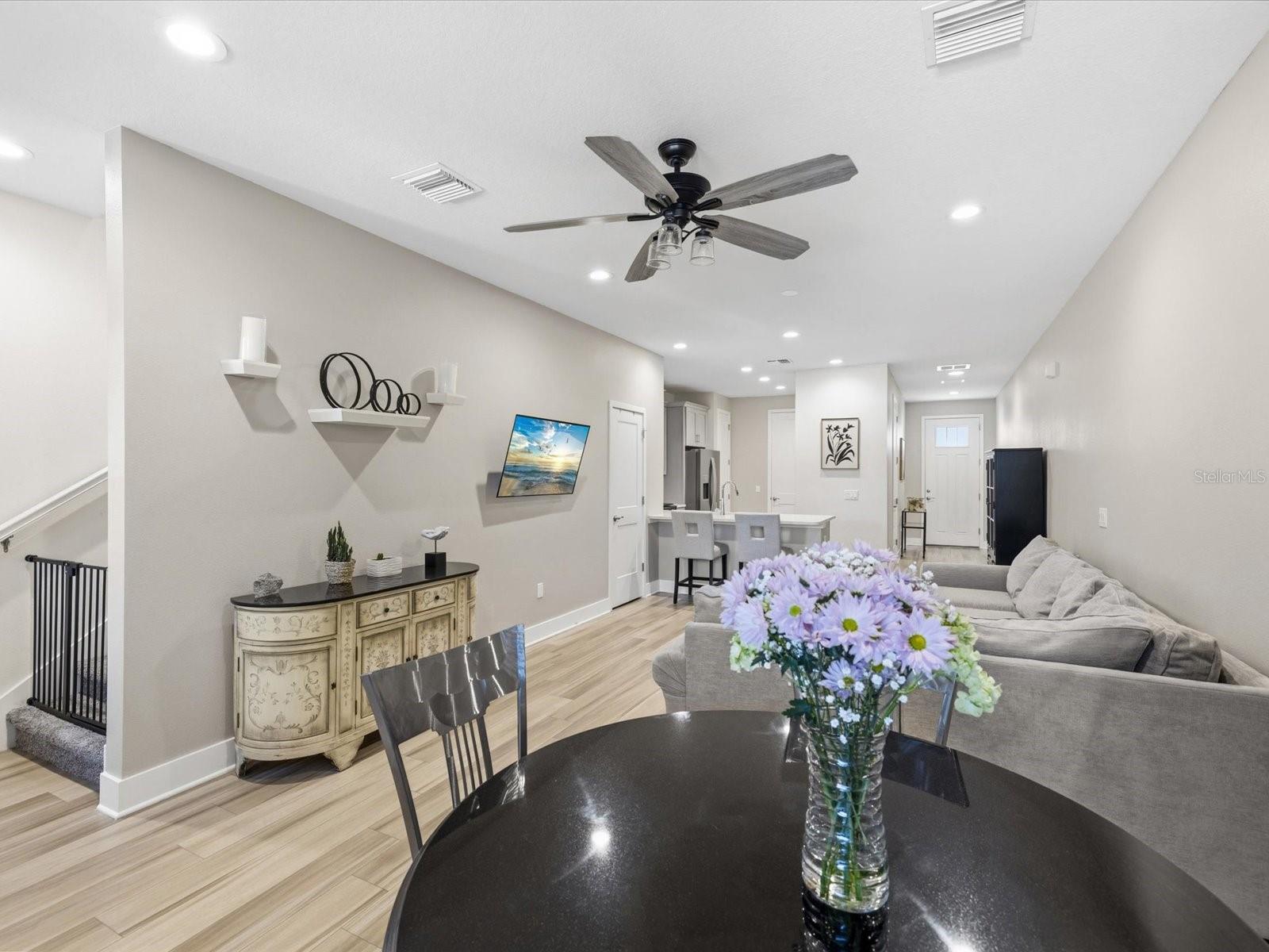 Image 10 of 82 For 418 Finn Way