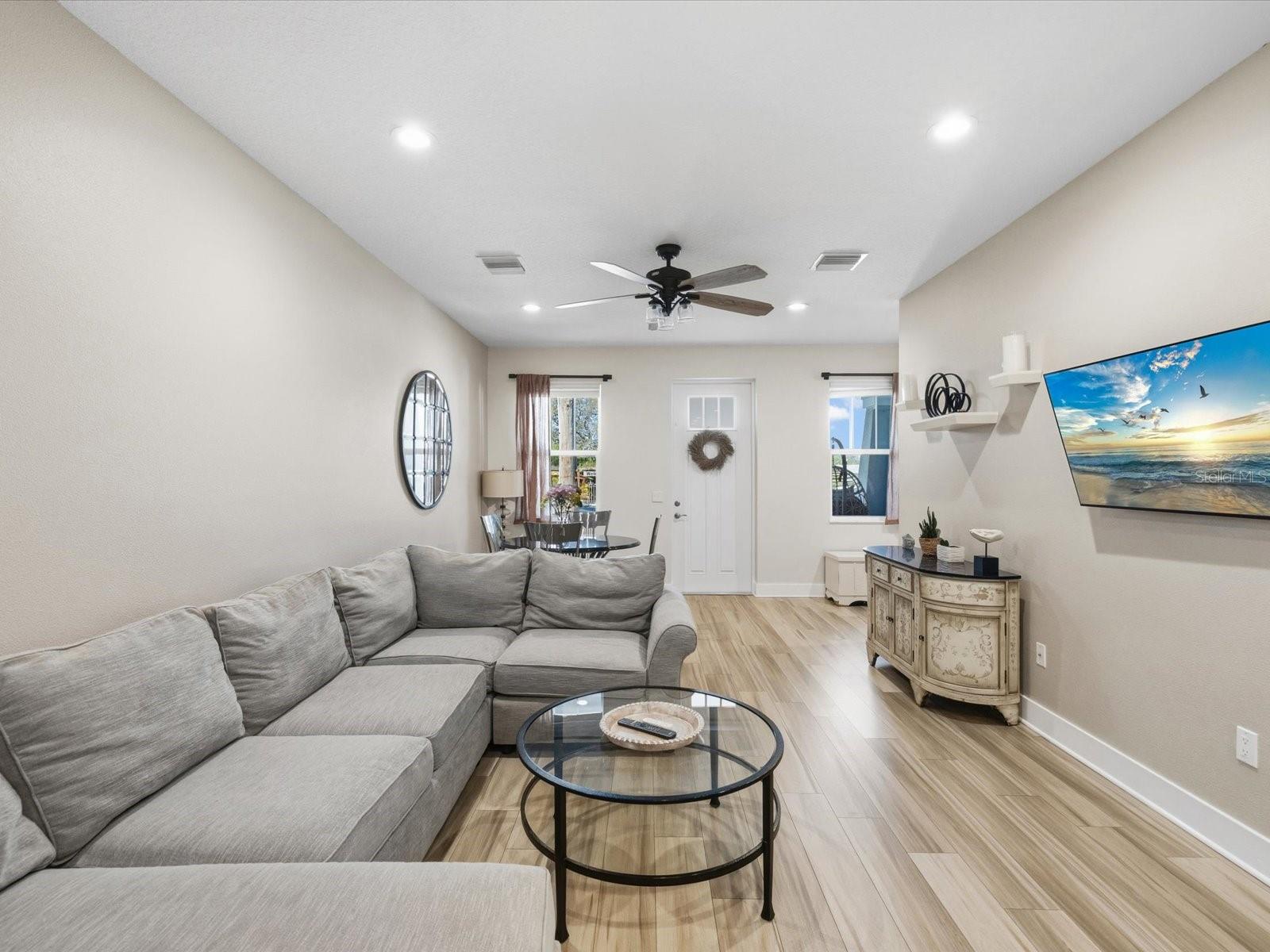 Image 13 of 82 For 418 Finn Way