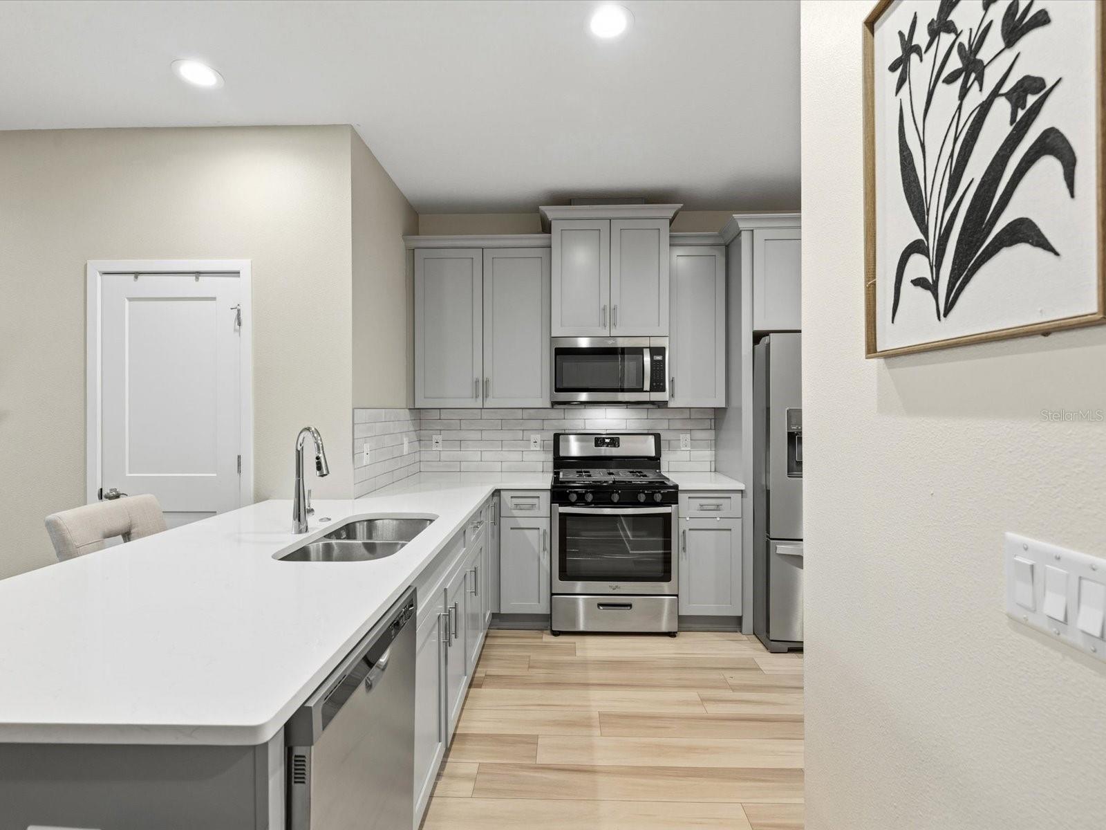 Image 17 of 82 For 418 Finn Way