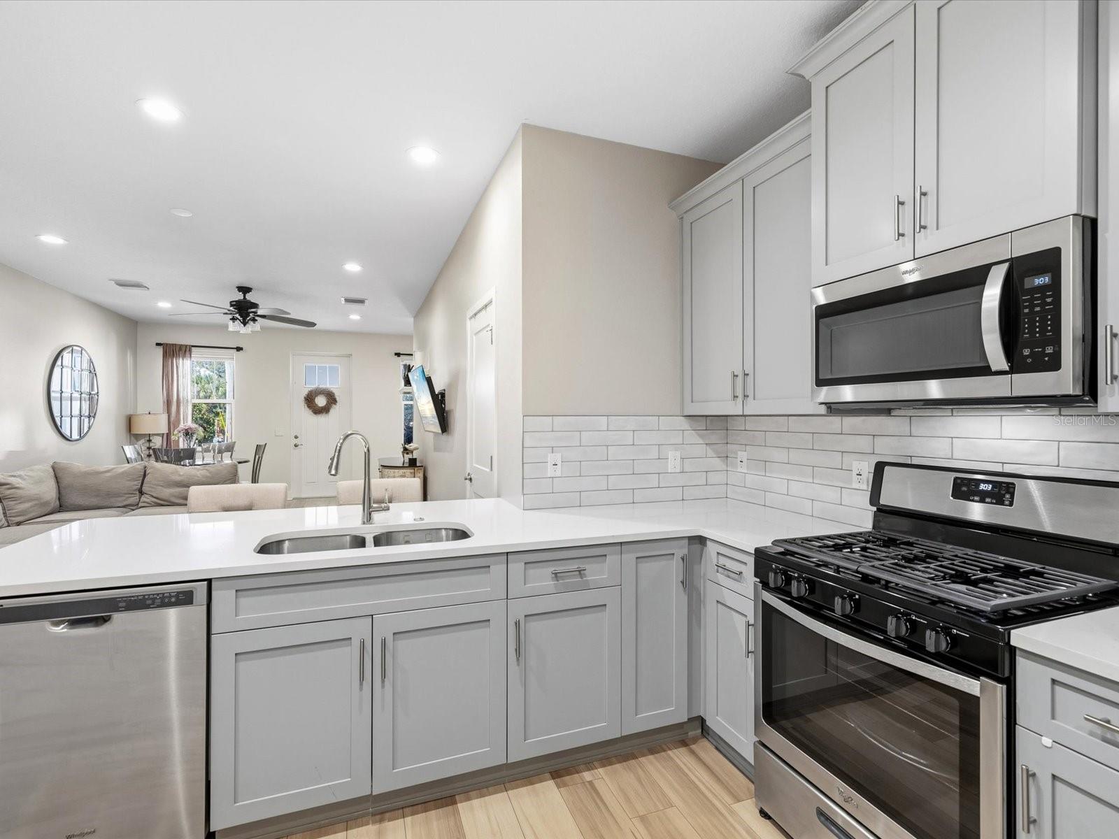 Image 19 of 82 For 418 Finn Way