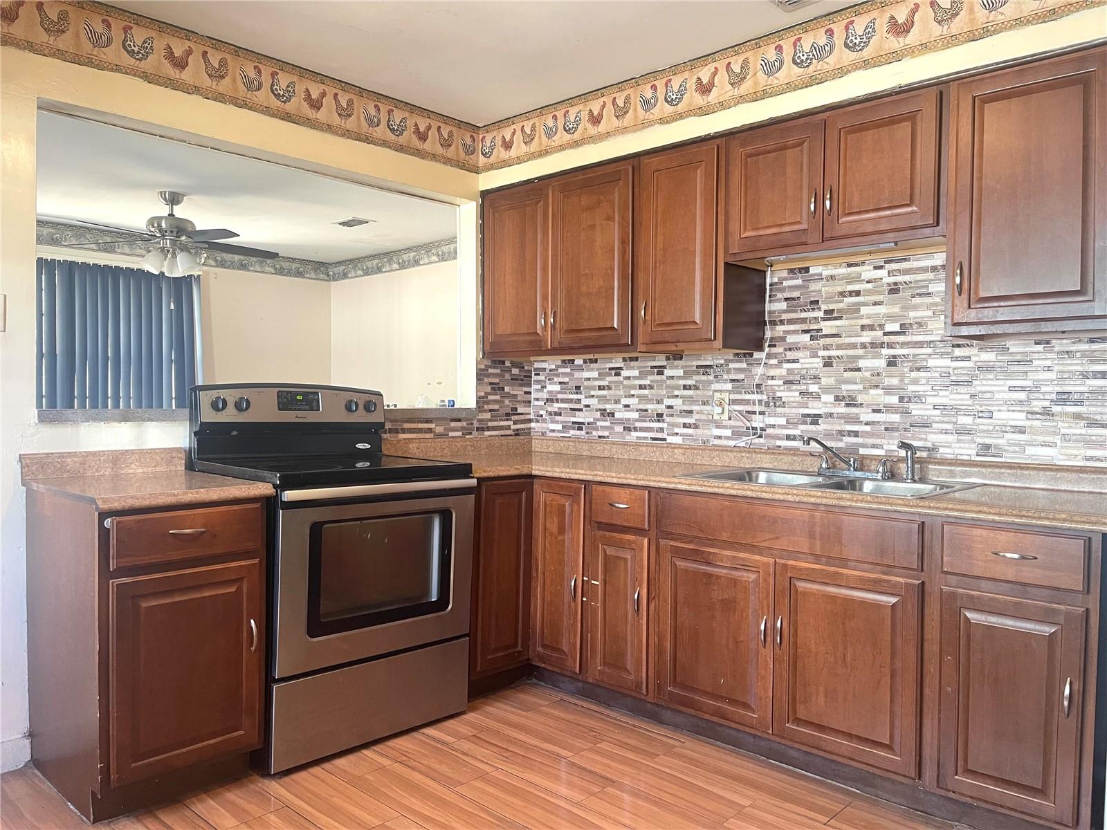 Image 3 of 11 For 4103 Hanna Avenue