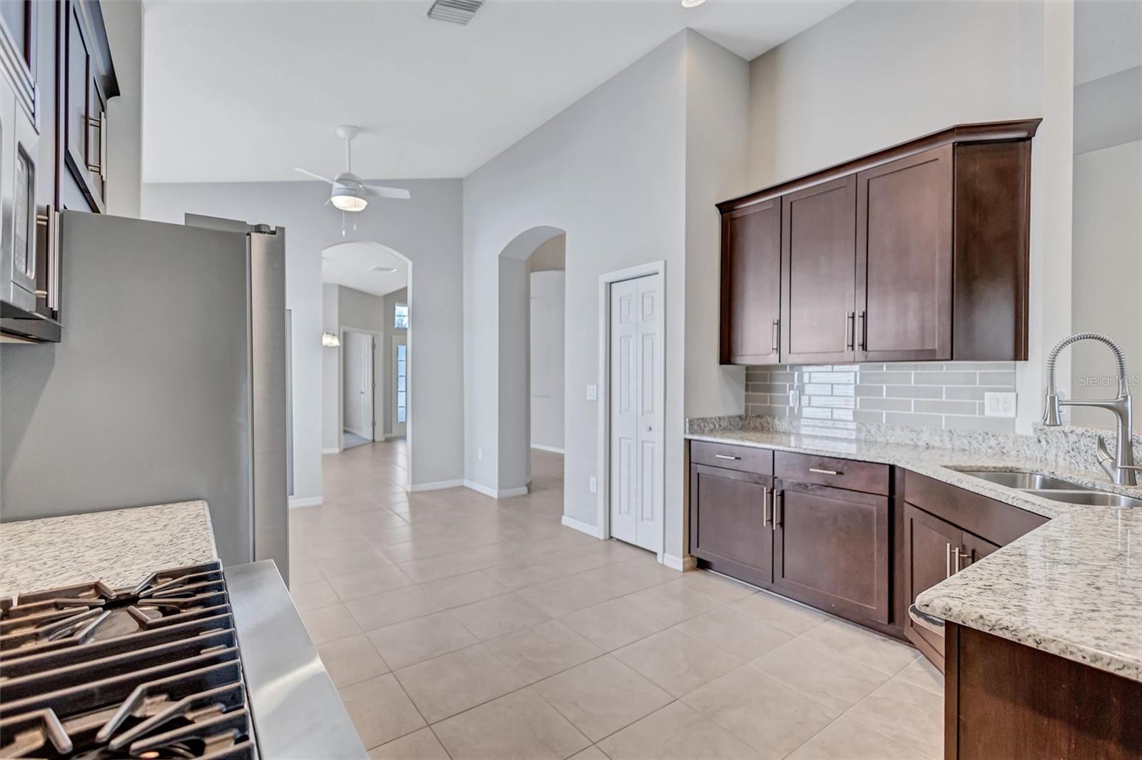 Image 19 of 49 For 11431 Coventry Grove Circle