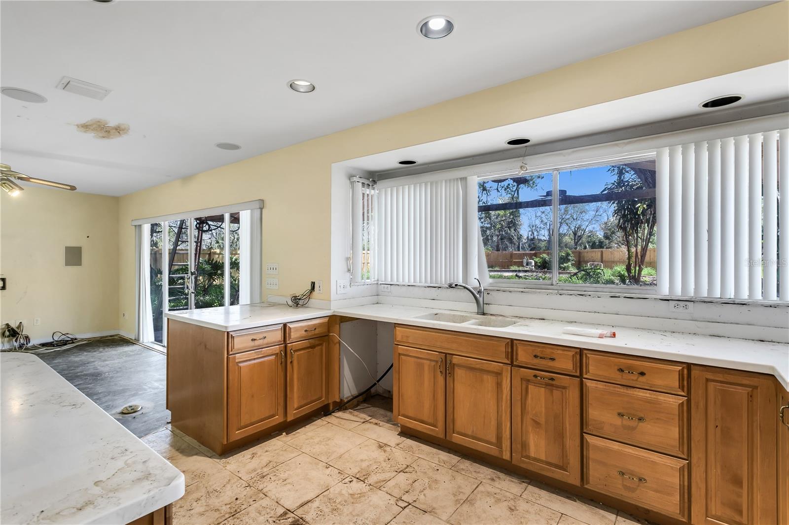 Image 12 of 49 For 6734 Twelve Oaks Boulevard