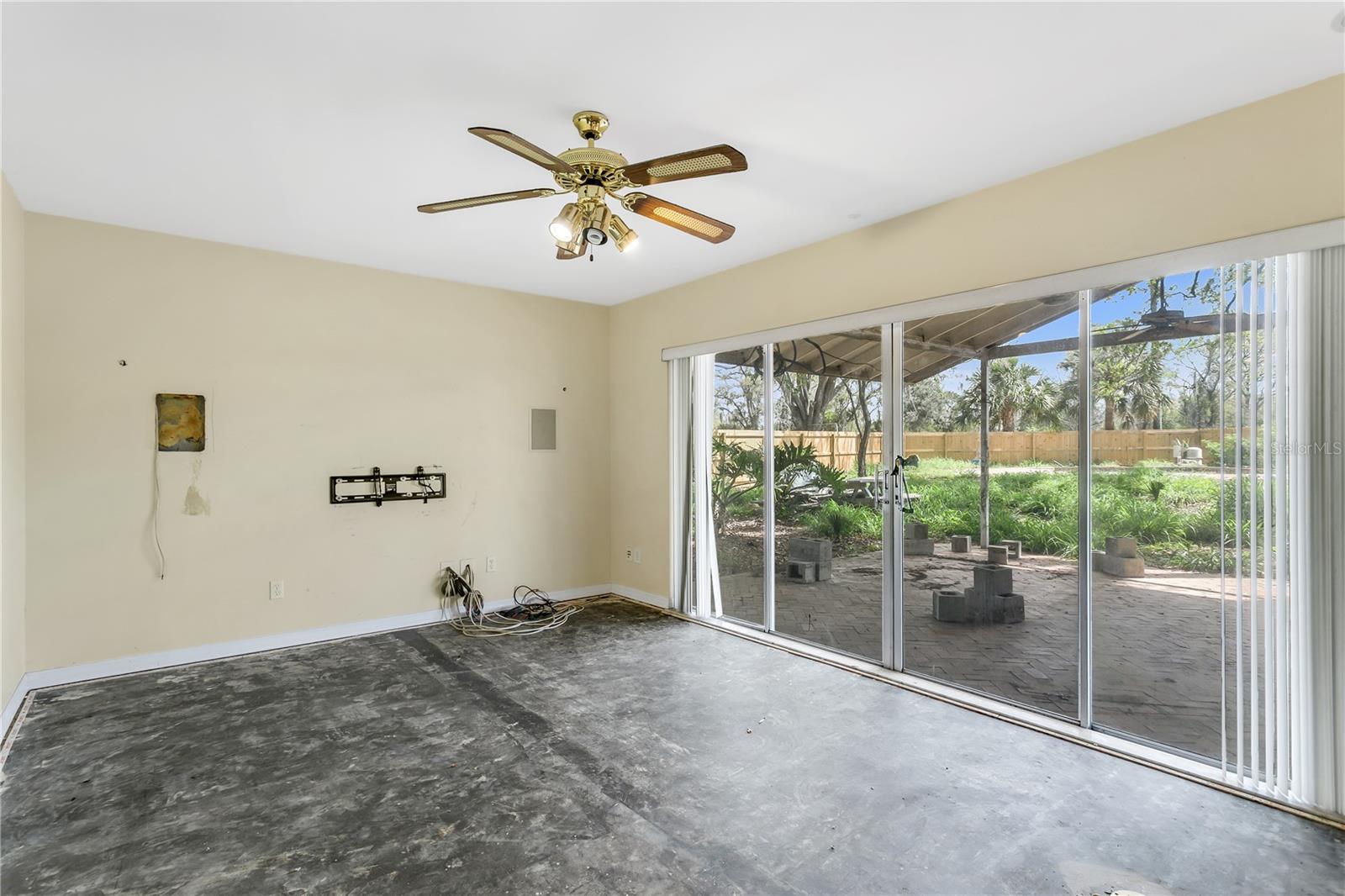 Image 14 of 49 For 6734 Twelve Oaks Boulevard