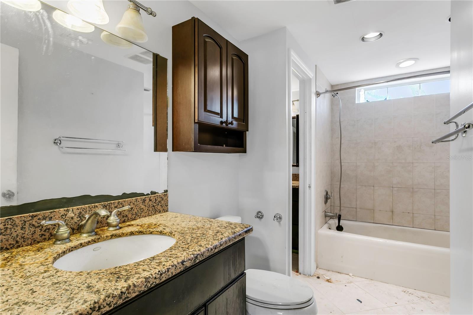 Image 28 of 49 For 6734 Twelve Oaks Boulevard