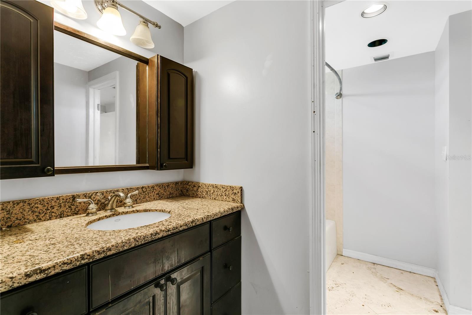 Image 30 of 49 For 6734 Twelve Oaks Boulevard