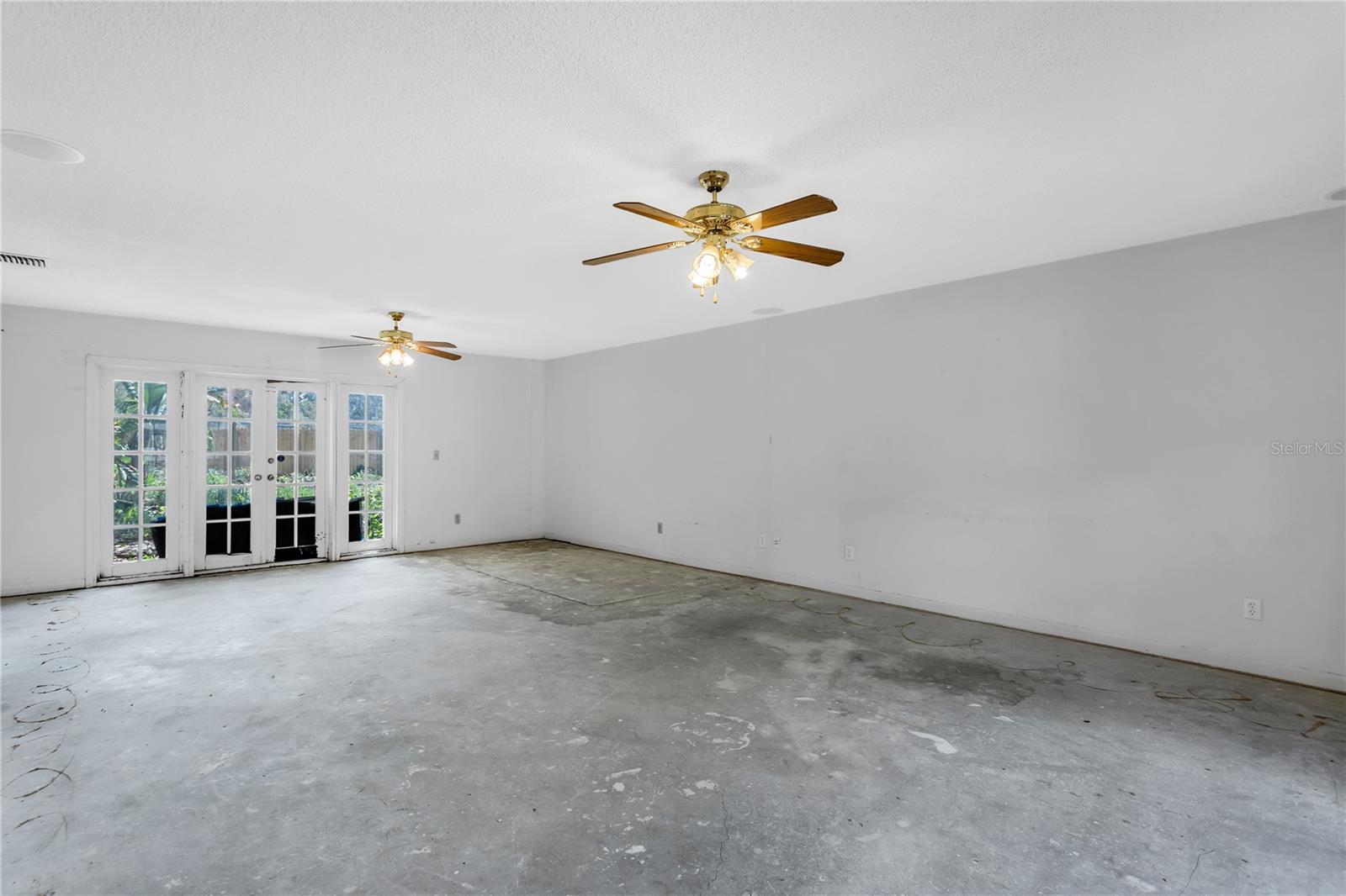 Image 6 of 49 For 6734 Twelve Oaks Boulevard