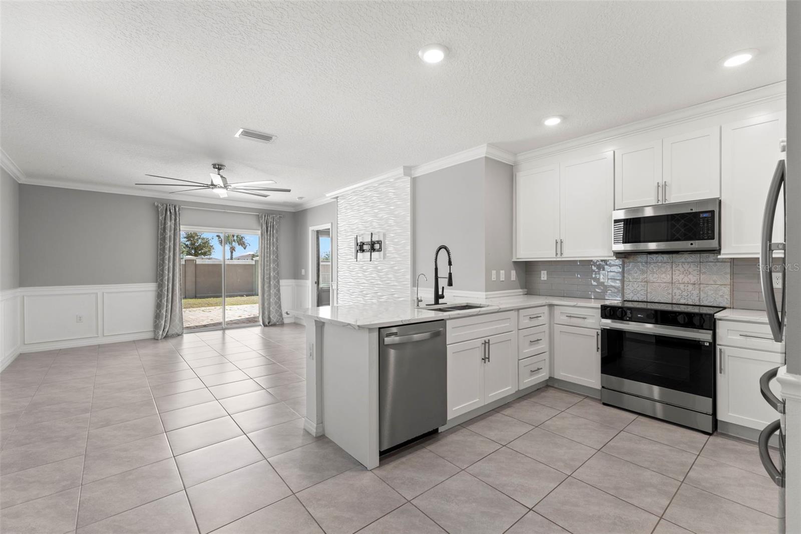 Image 11 of 25 For 31130 Penny Surf Loop