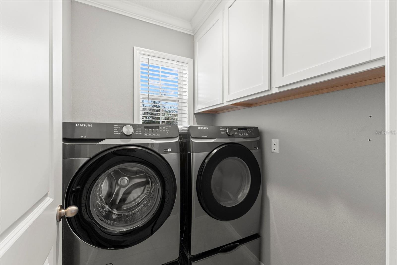 Image 23 of 25 For 31130 Penny Surf Loop