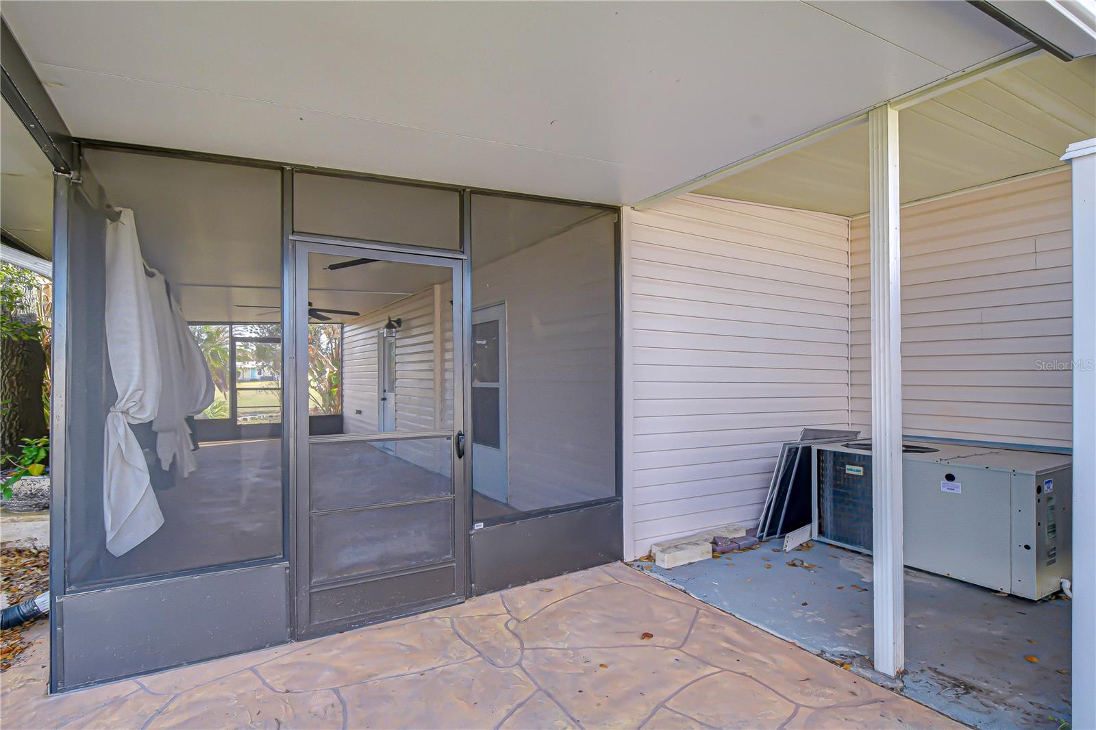 Image 14 of 66 For 5438 Antigua Drive