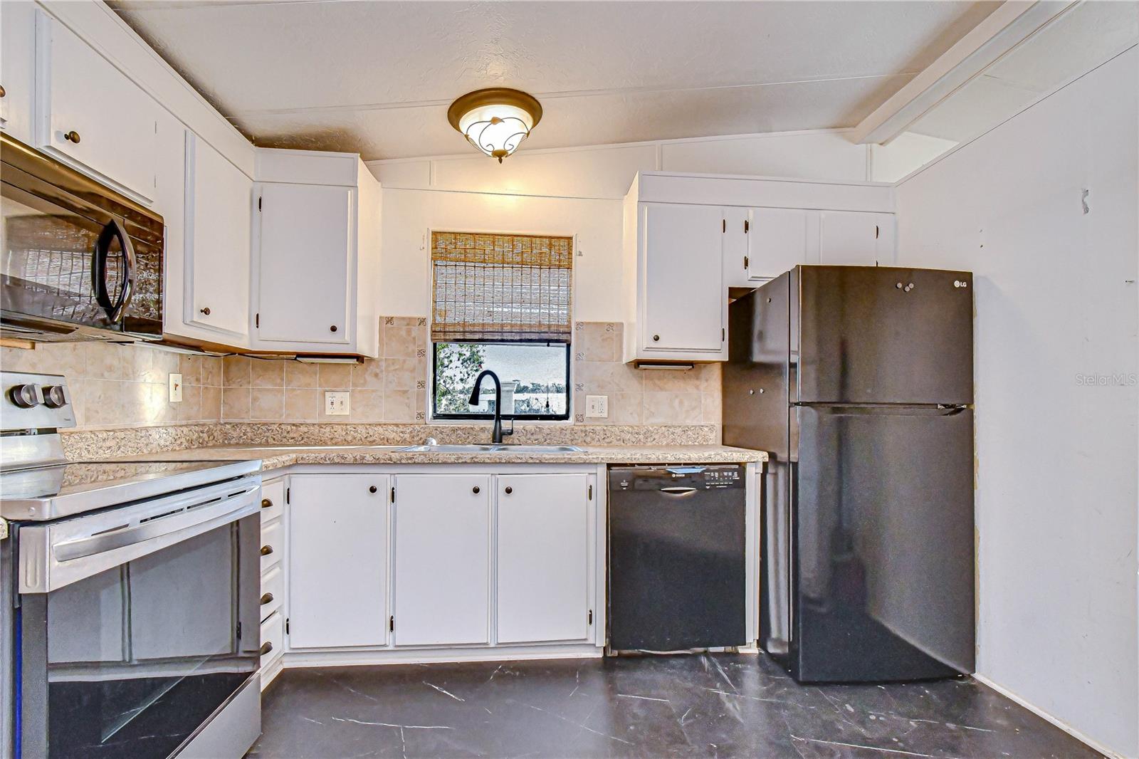 Image 37 of 66 For 5438 Antigua Drive