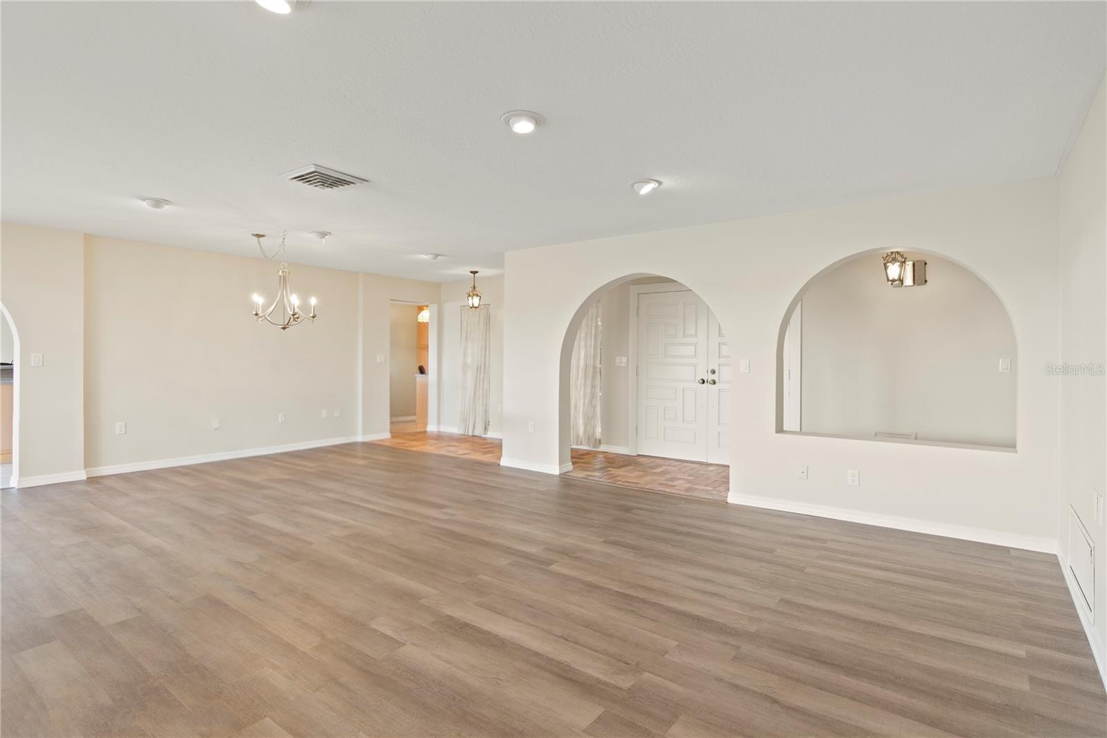 Image 25 of 69 For 4964 South Shore Drive