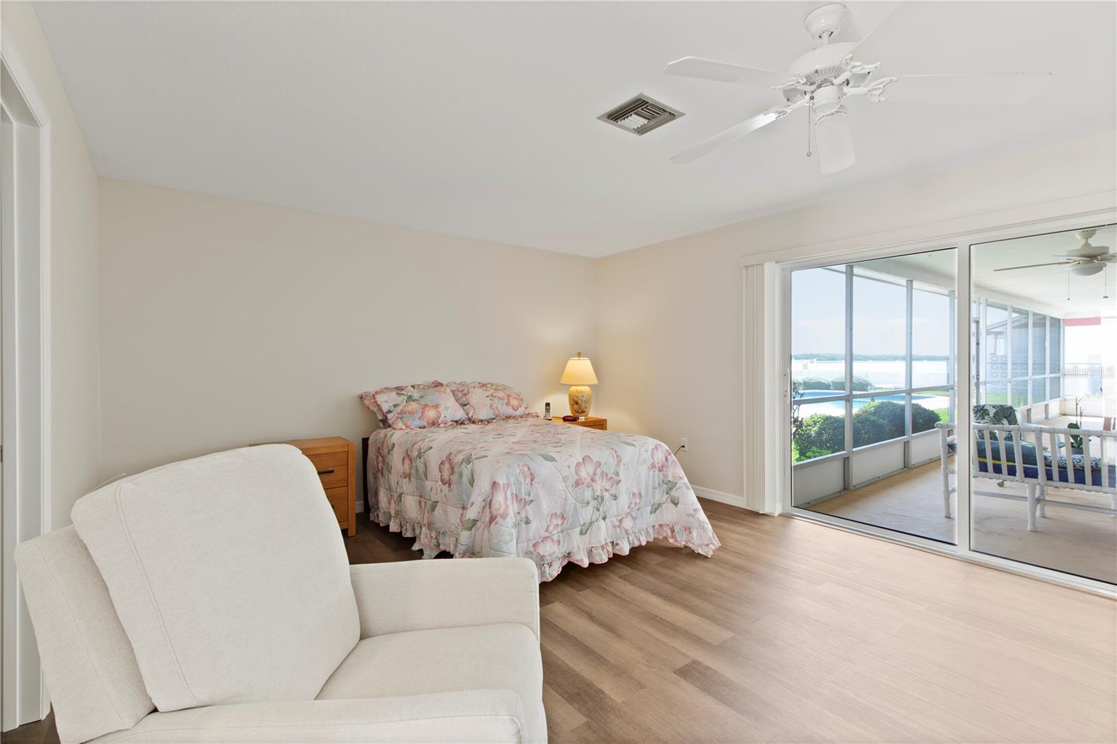 Image 29 of 69 For 4964 South Shore Drive