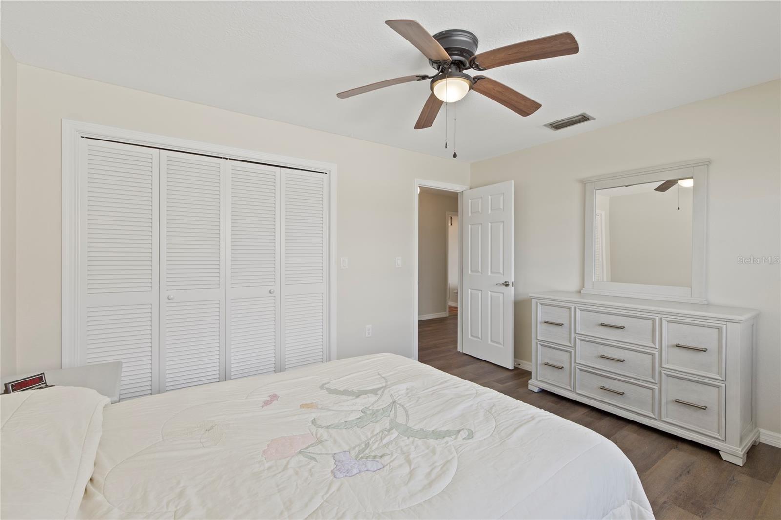 Image 33 of 69 For 4964 South Shore Drive