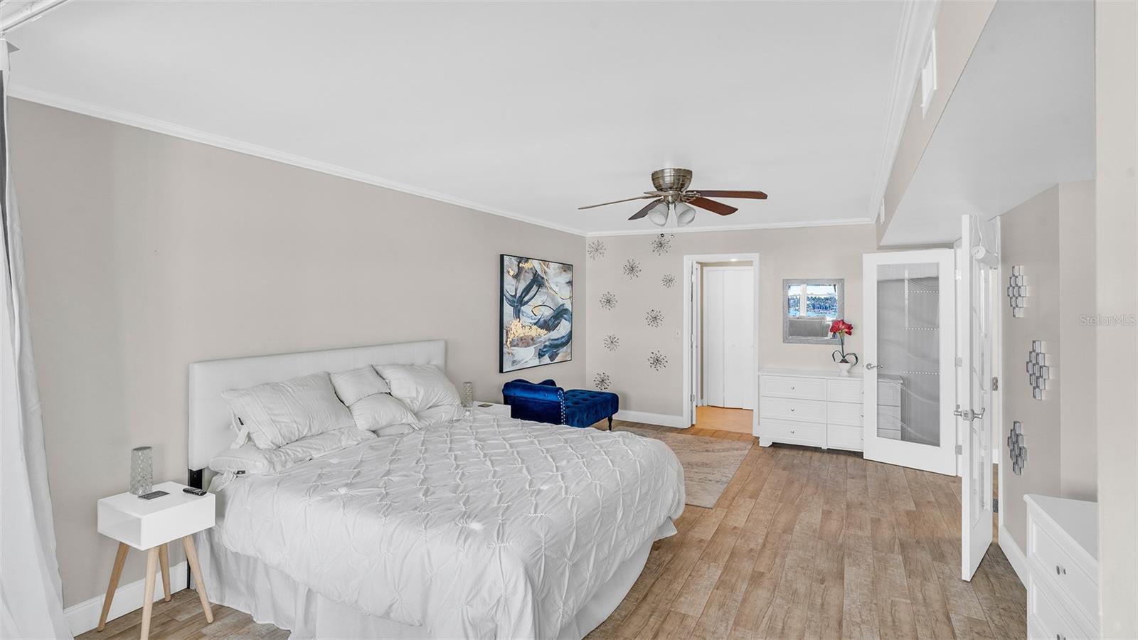 Image 10 of 23 For 5130 Brittany Drive S 507