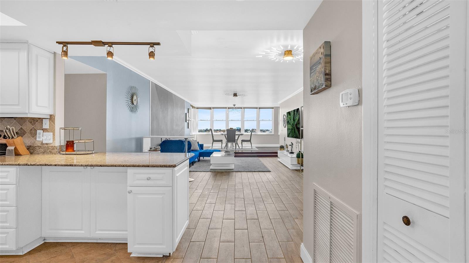 Image 4 of 23 For 5130 Brittany Drive S 507