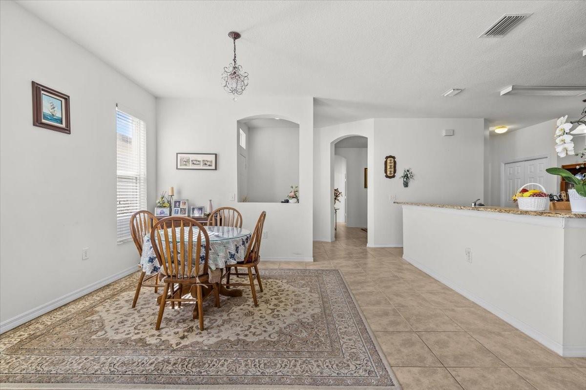 Image 11 of 34 For 30115 Emmetts Court