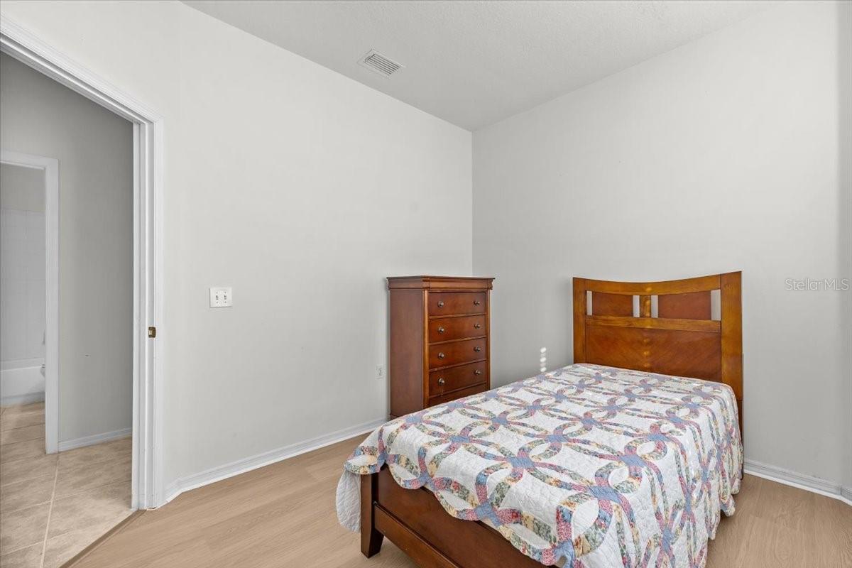 Image 27 of 34 For 30115 Emmetts Court