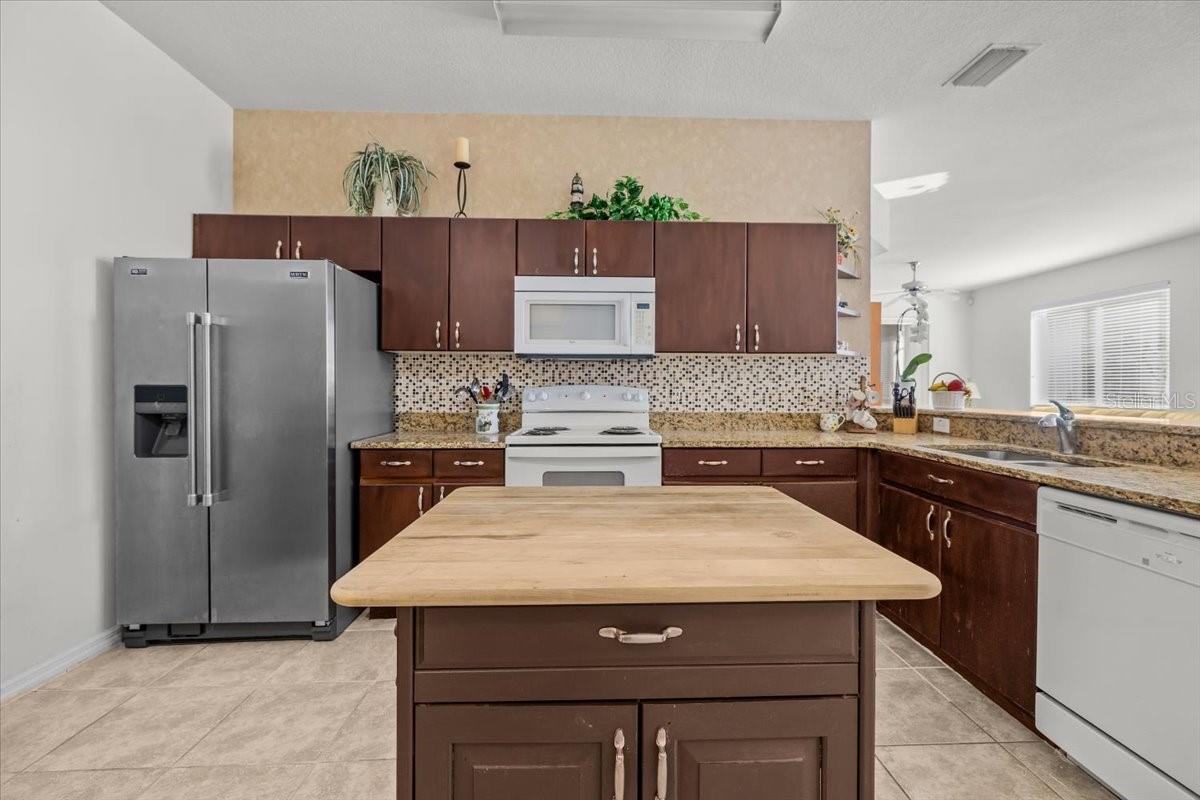 Image 7 of 34 For 30115 Emmetts Court