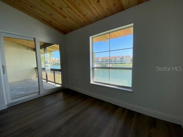 Image 17 of 31 For 534 Plaza Seville Court 64