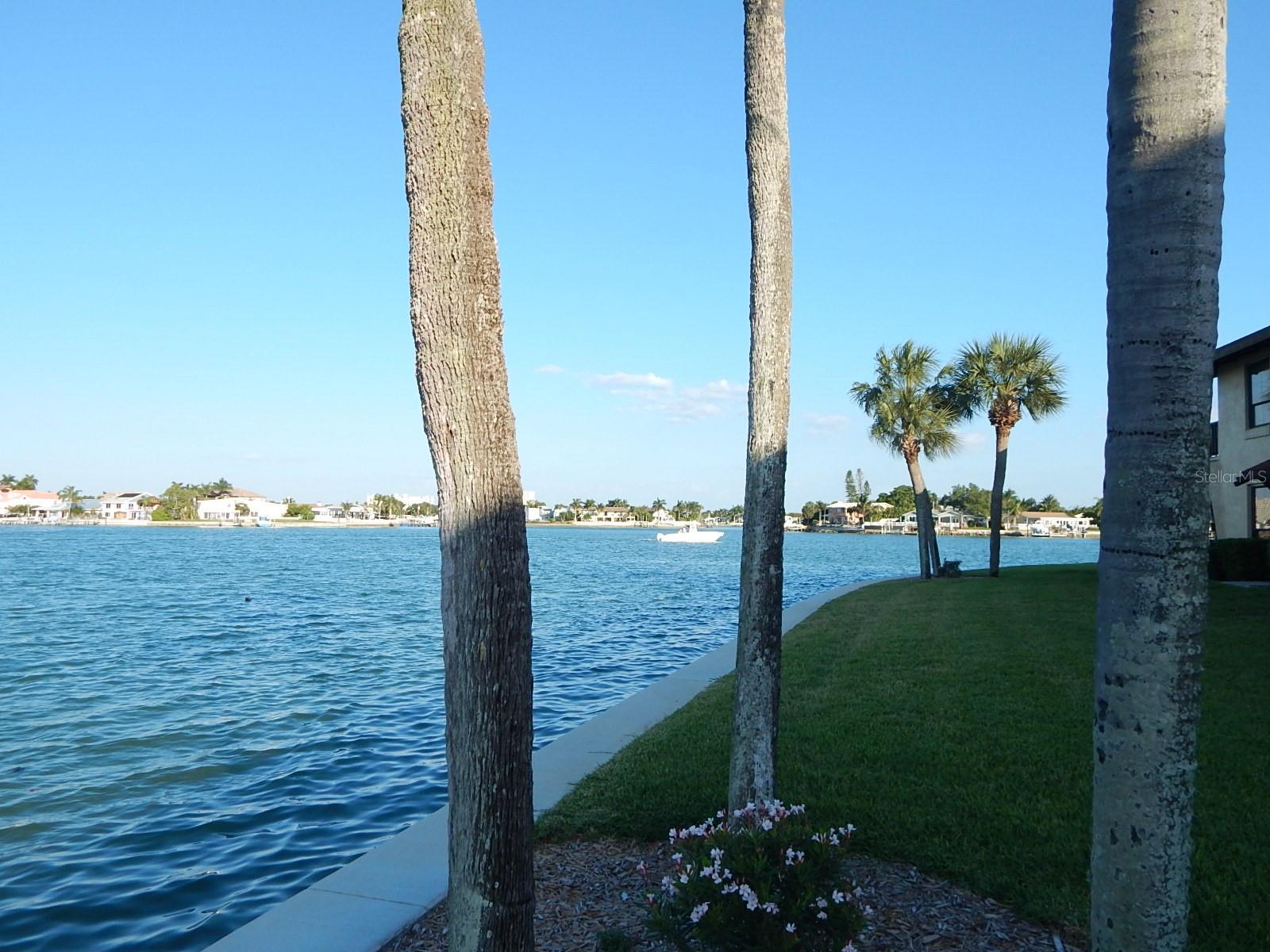 Image 5 of 31 For 534 Plaza Seville Court 64