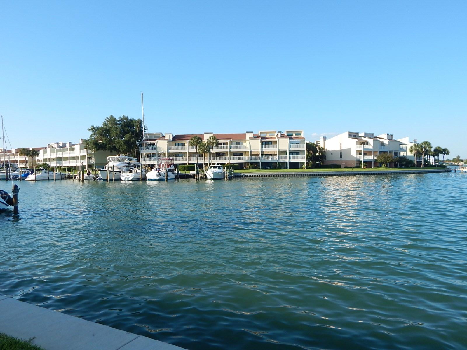 Image 7 of 31 For 534 Plaza Seville Court 64